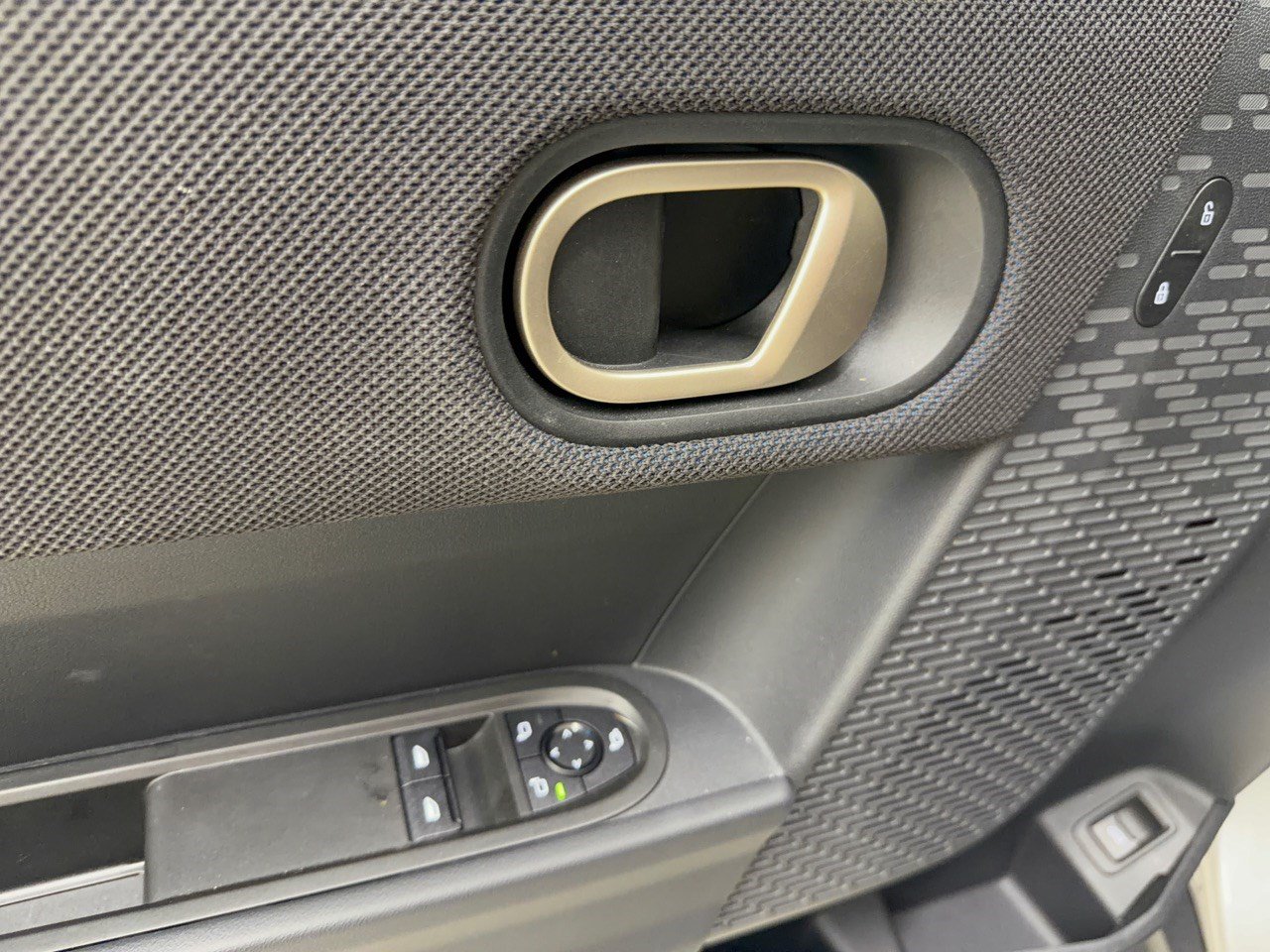 Used 2026 MINI Cooper 2-Door Hardtop FWD image 15