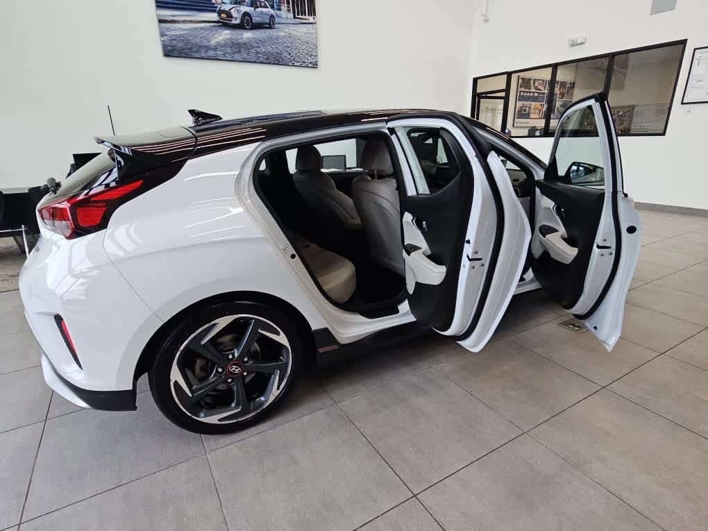 Used 2019 Hyundai Veloster Turbo Ultimate FWD image 29