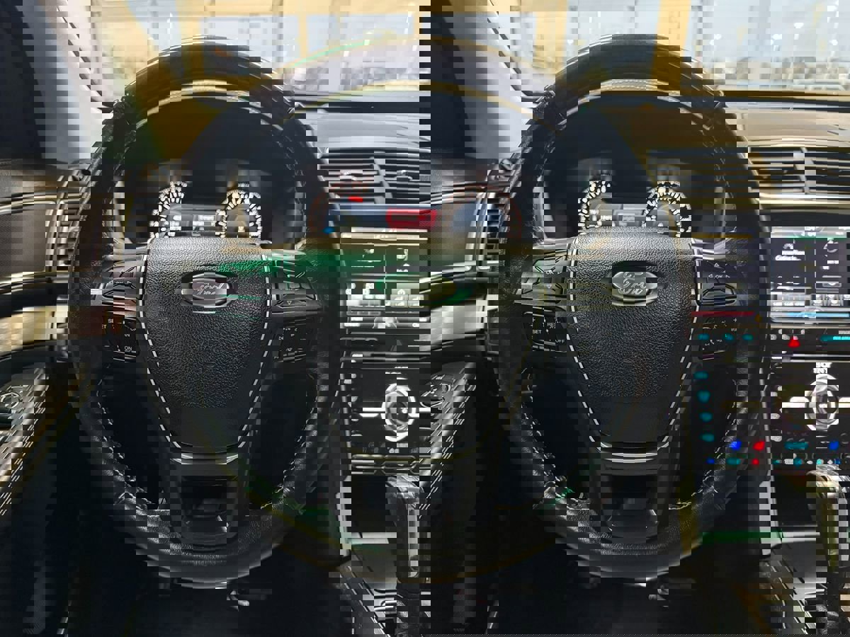 Used 2016 Ford Explorer Platinum image 36