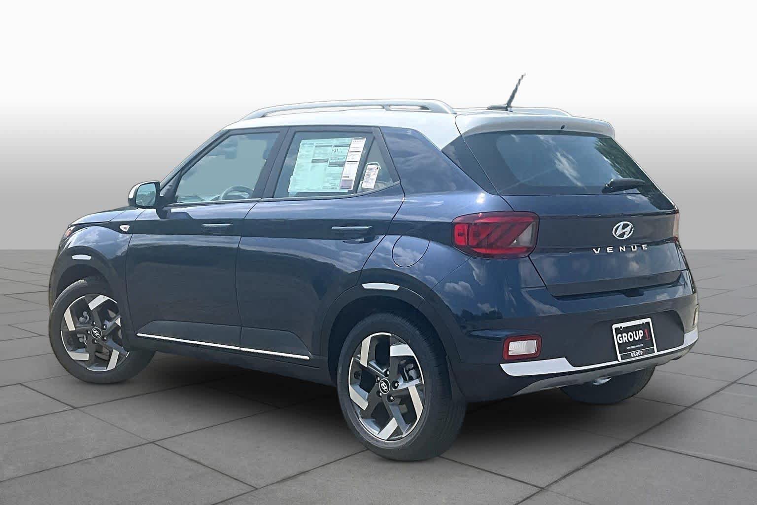 New 2026 Hyundai Venue SEL FWD image 7