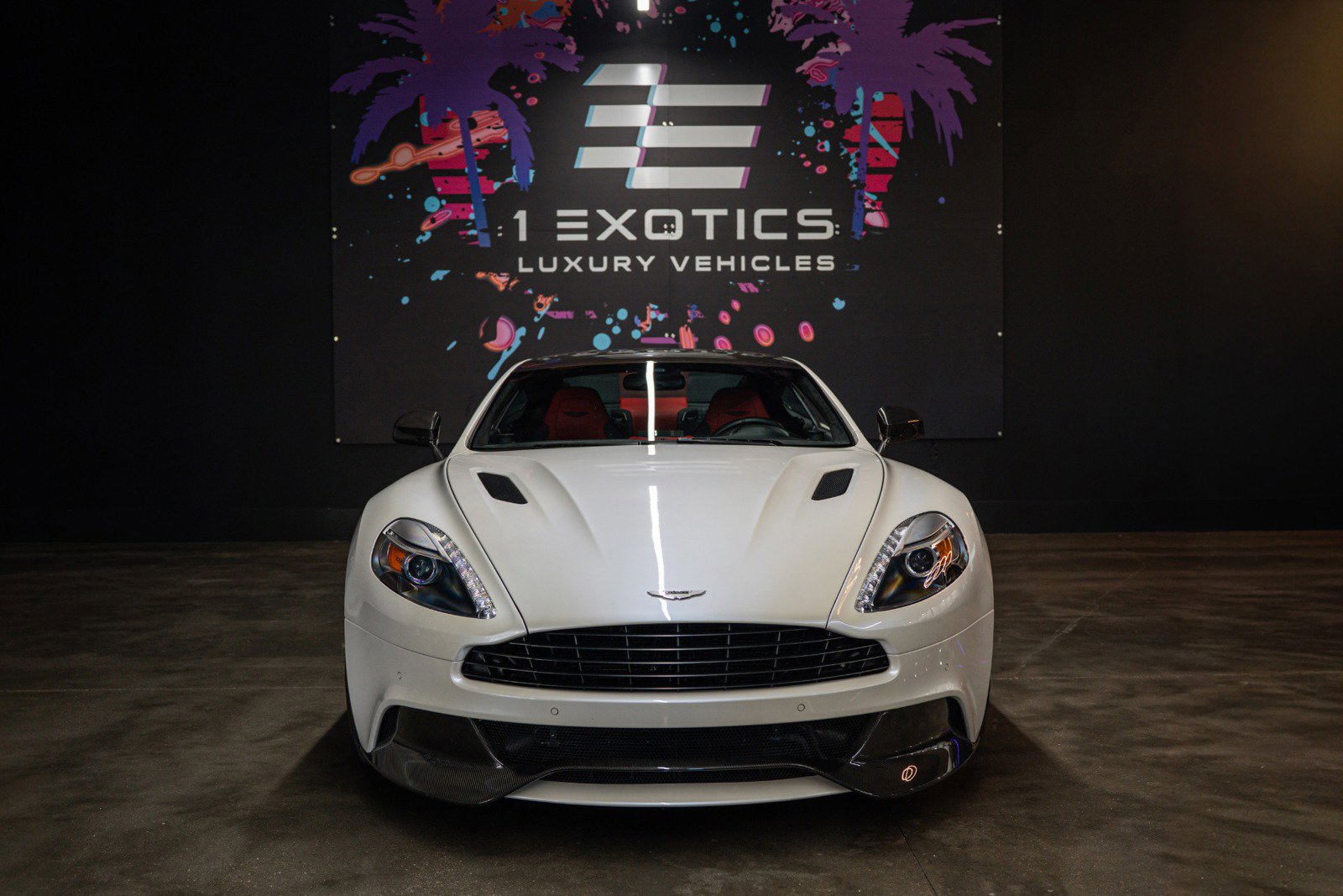 Used 2014 Aston Martin Vanquish Coupe RWD image 3