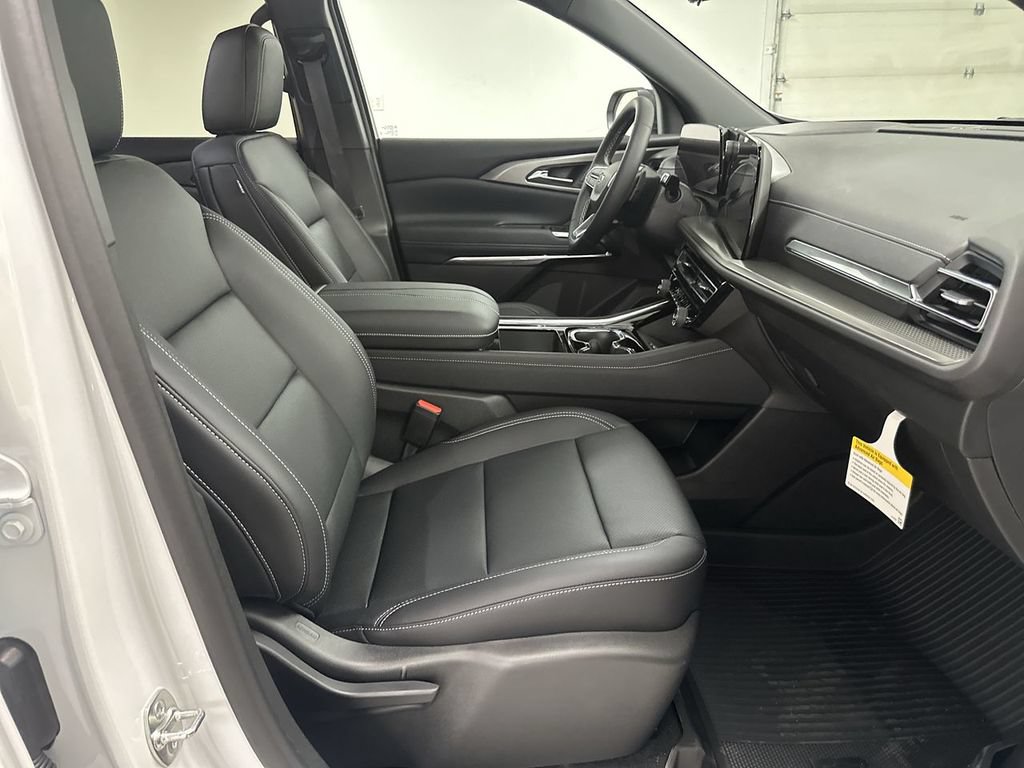 New 2026 Chevrolet Traverse LT w/ Midnight/Sport Edition AWD/4WD image 19