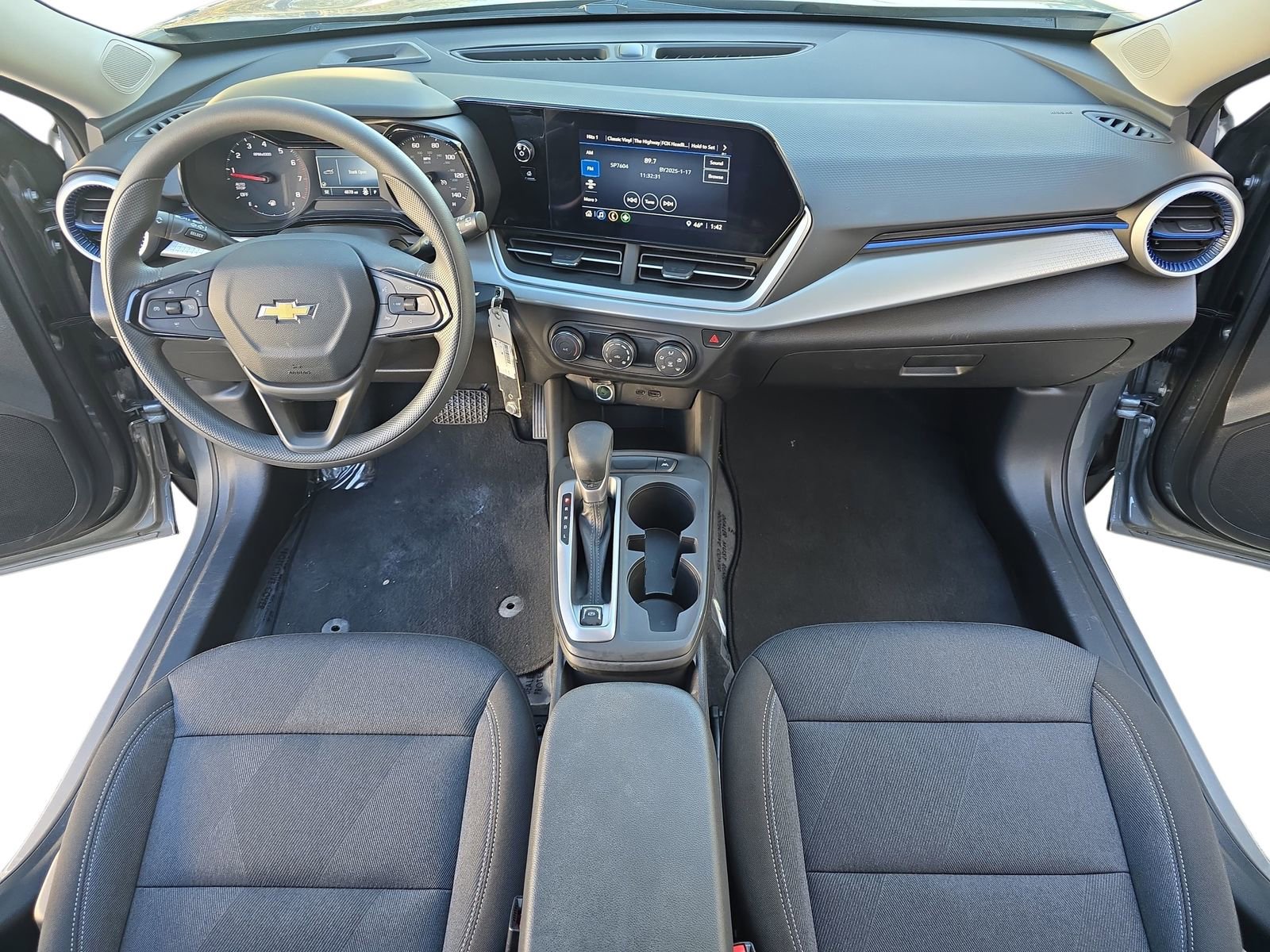 Used 2025 Chevrolet Trax LS w/ Driver Confidence Package image 15