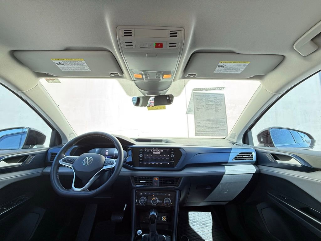 Certified 2024 Volkswagen Taos SE w/ MDO Package FWD image 8