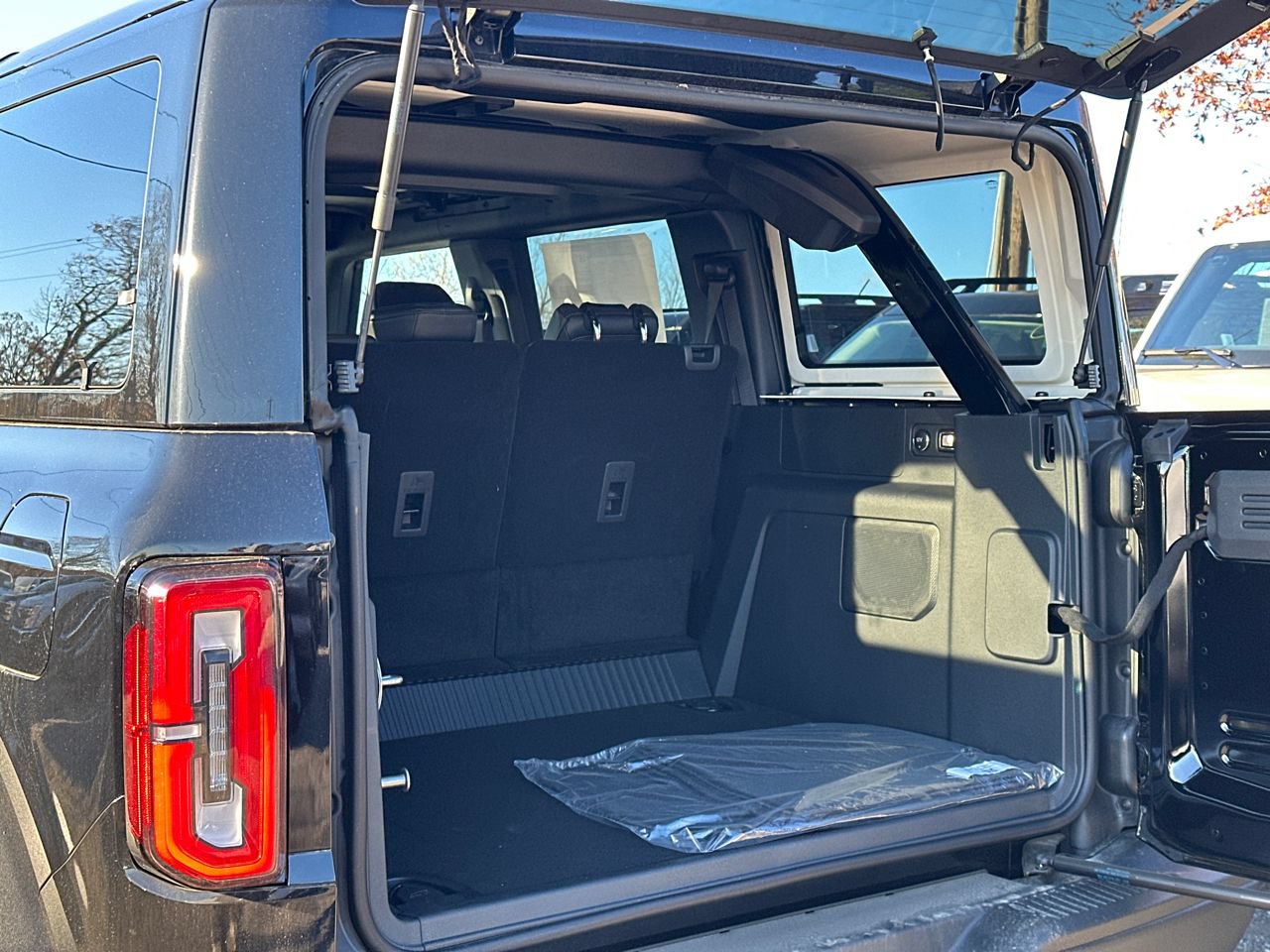 New 2025 Ford Bronco Badlands AWD/4WD image 9