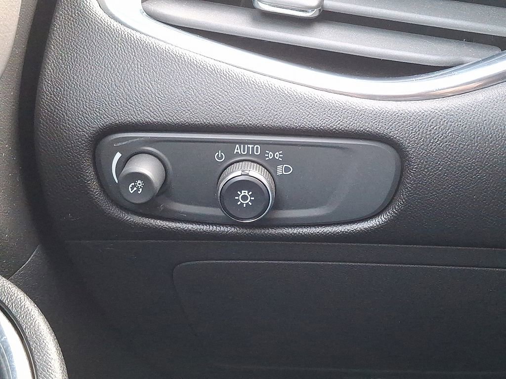 Used 2019 Chevrolet Malibu LT image 27