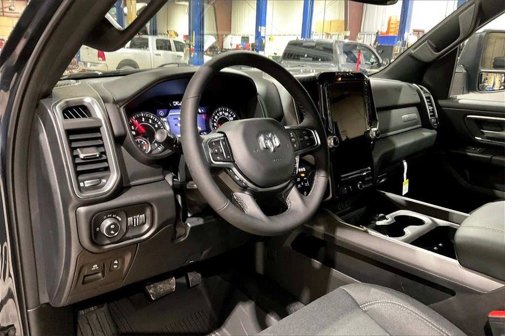 New 2026 RAM 1500 4x4 Crew Cab image 6