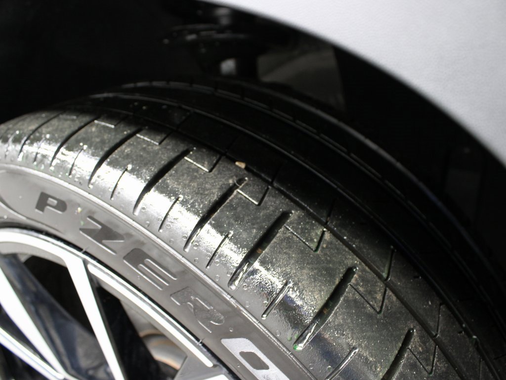 Used 2024 Volkswagen Atlas Cross Sport SEL Premium R-Line image 7