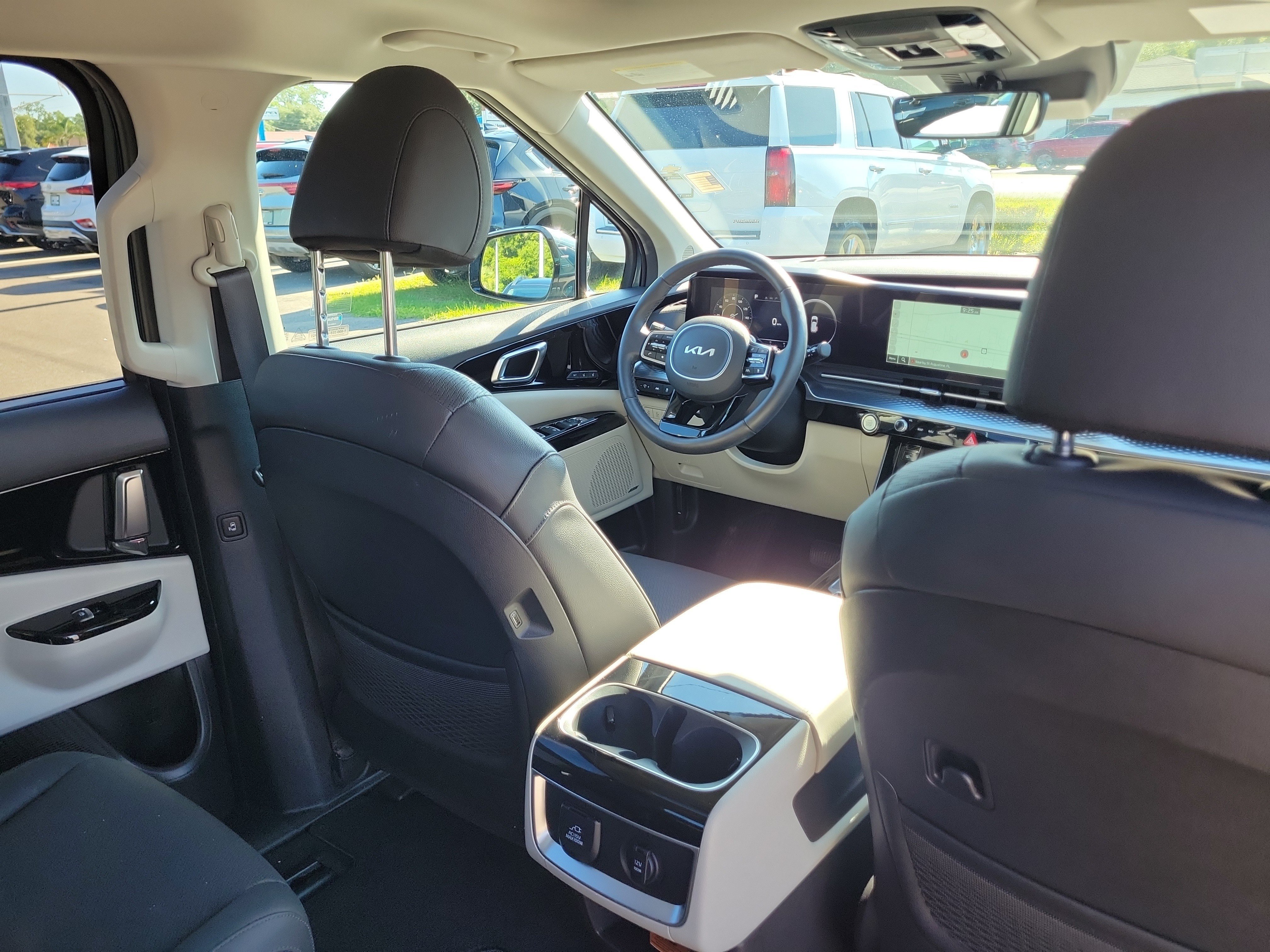 Certified 2024 Kia Carnival SX Prestige FWD image 13
