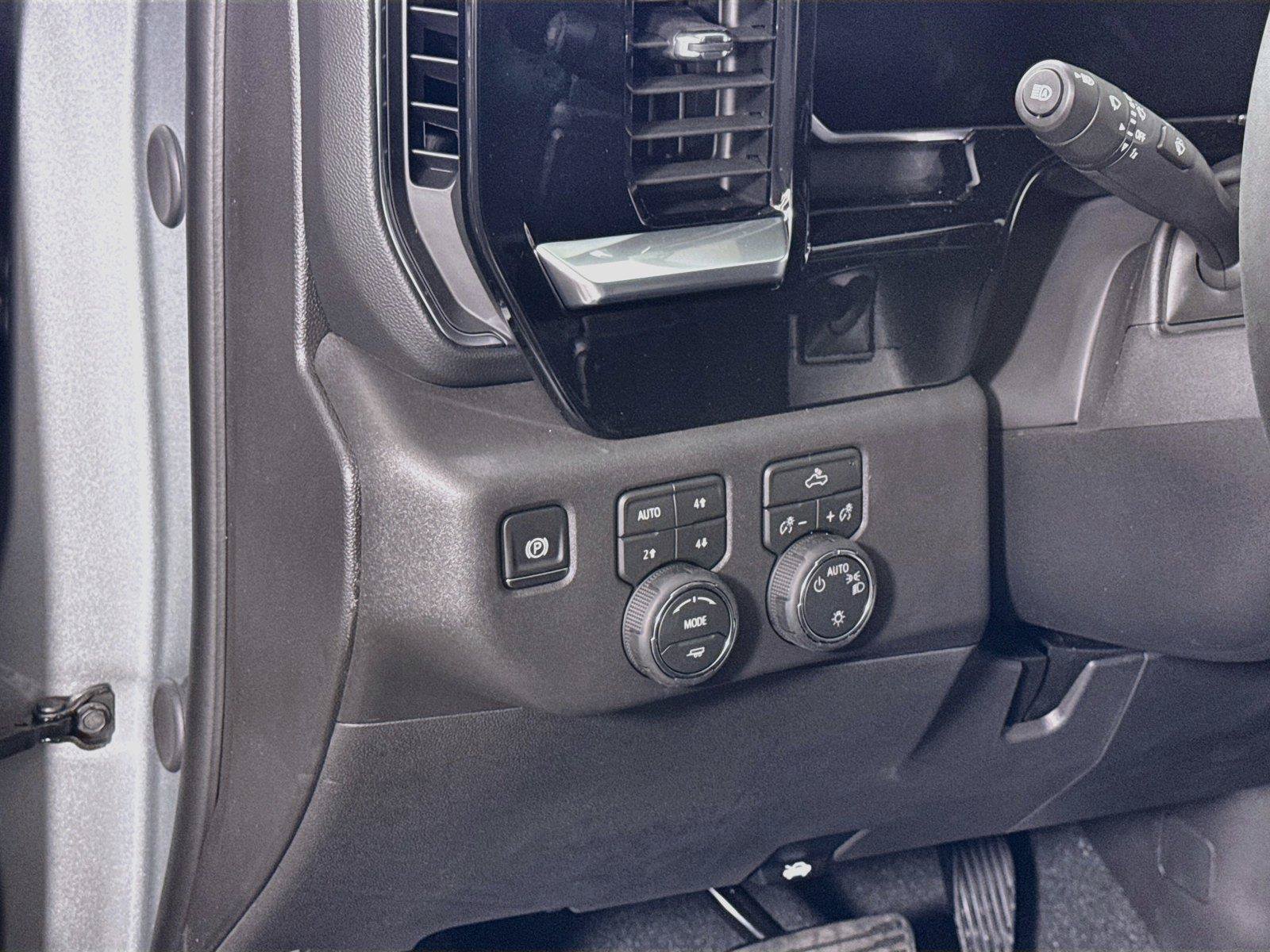 New 2026 Chevrolet Silverado 1500 LT w/ Z71 Off-Road Package AWD/4WD image 4