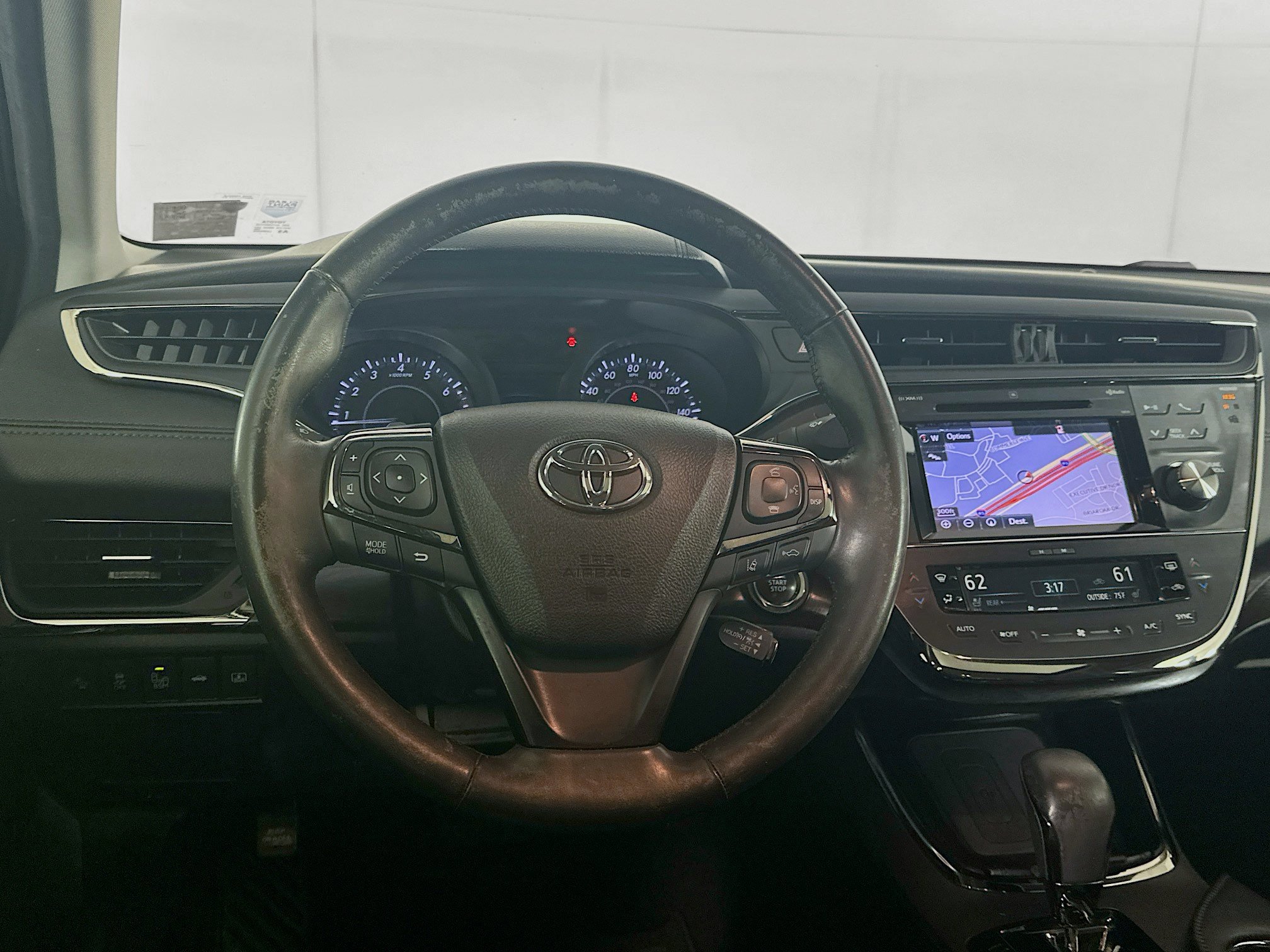 Used 2016 Toyota Avalon Limited w/ Toyota Safety Sense Package FWD image 18