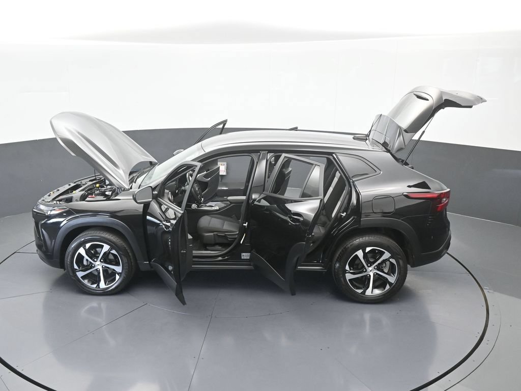 Used 2025 Chevrolet Trax RS w/ Driver Confidence Package FWD image 60