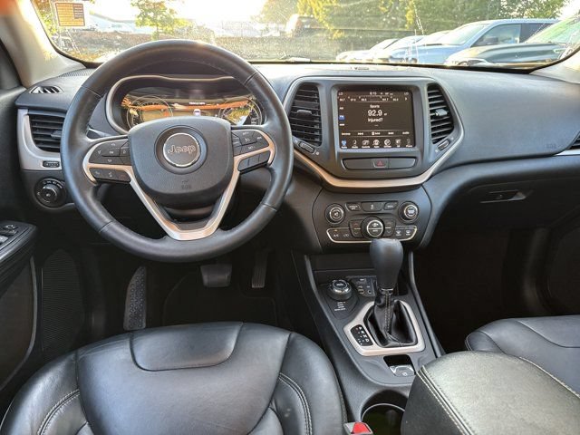 Used 2016 Jeep Cherokee Limited AWD/4WD image 24