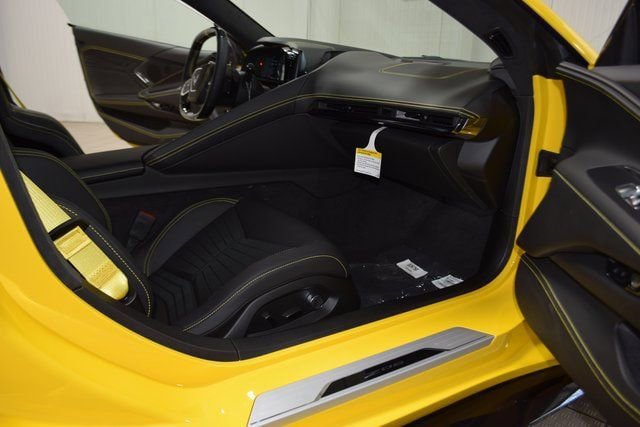 New 2025 Chevrolet Corvette Z06 w/ Stealth Interior Trim Package RWD image 31