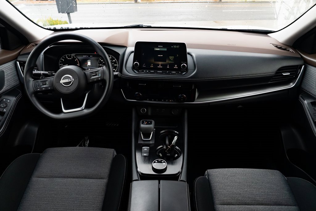 Used 2022 Nissan Rogue SV image 8