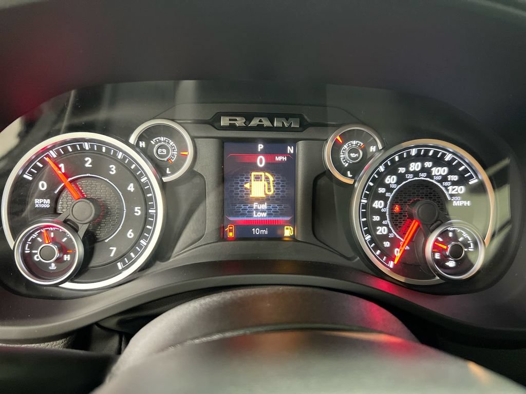 New 2026 RAM 1500 Express AWD/4WD image 12