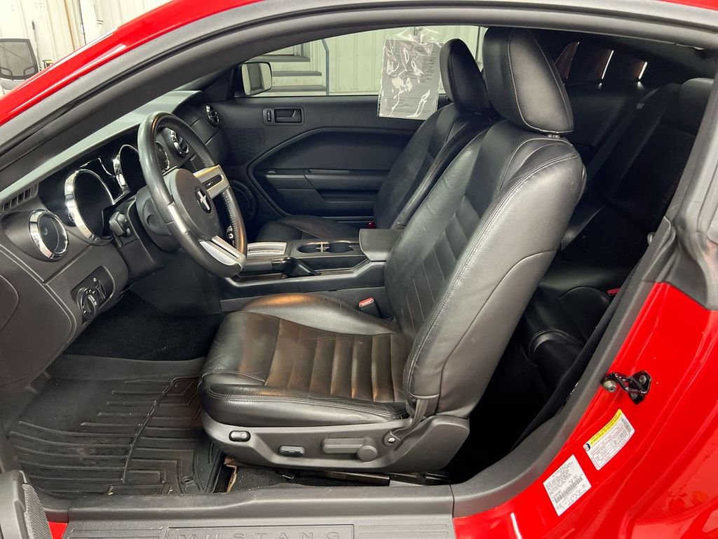 Used 2005 Ford Mustang GT RWD image 18