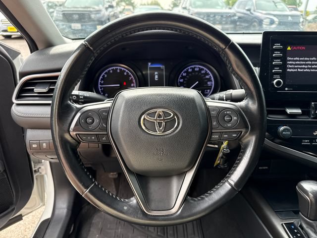 Used 2021 Toyota Camry SE FWD image 12