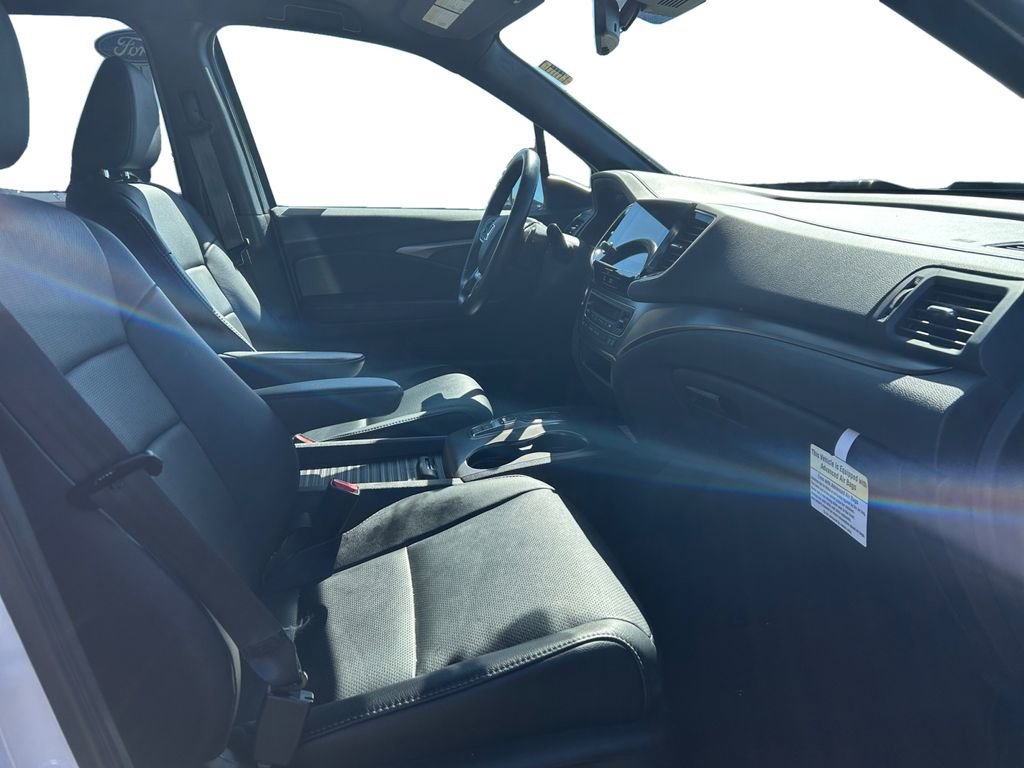 Used 2023 Honda Passport EX-L image 16