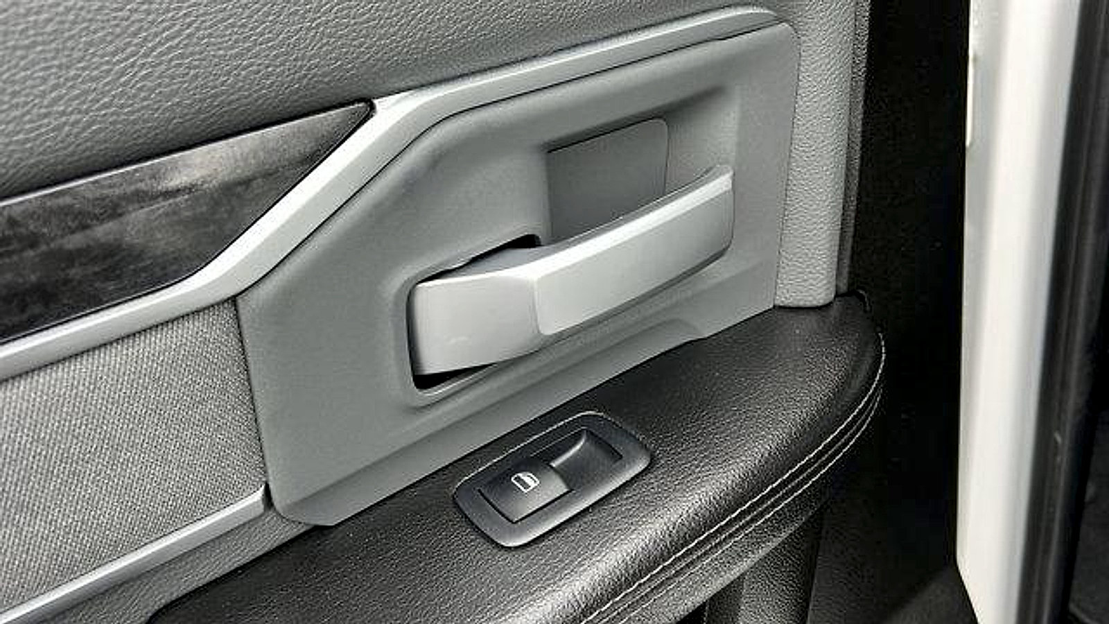 Used 2019 RAM 2500 Big Horn image 16