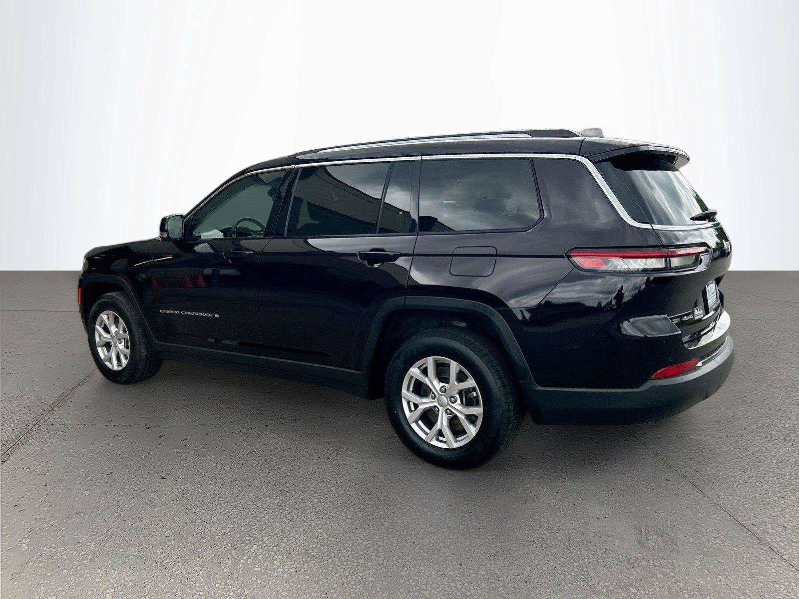 Used 2022 Jeep Grand Cherokee L Limited w/ Trailer Tow Group (B) AWD/4WD image 6