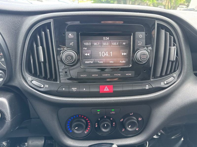 Used 2022 RAM ProMaster City Tradesman FWD image 23