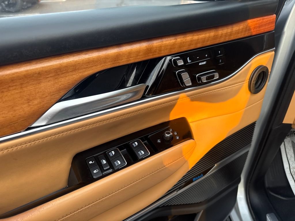 Used 2024 Jeep Grand Wagoneer Series III w/ Flexible Seating Group image 13