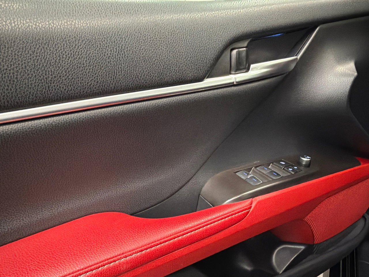 Used 2023 Toyota Camry XSE image 30