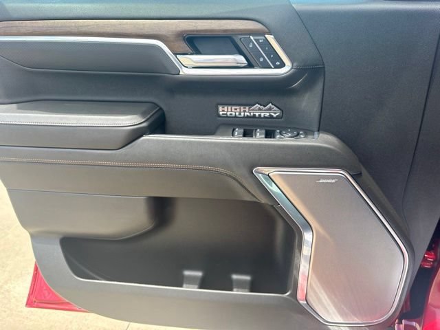 Used 2025 Chevrolet Silverado 1500 High Country AWD/4WD image 19