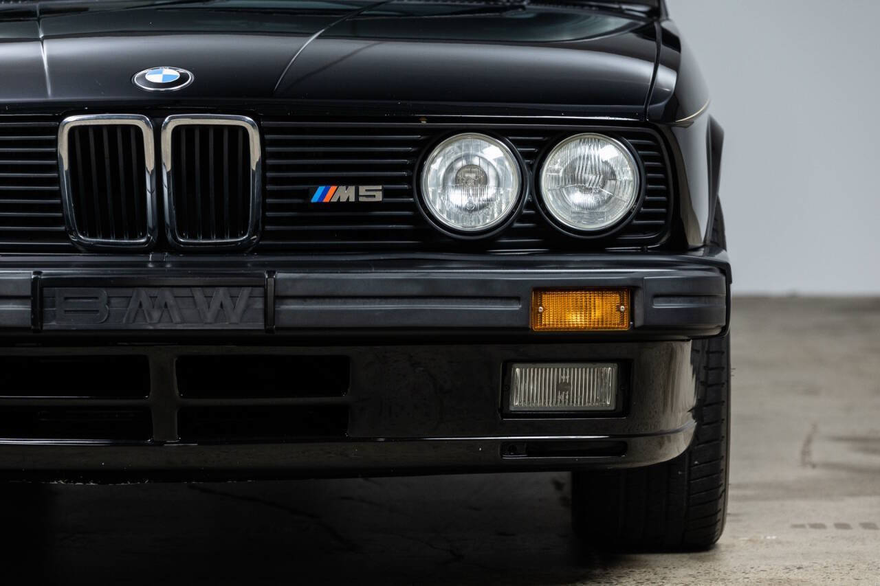 Used 1988 BMW M5 RWD image 16