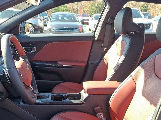 New 2025 Kia K4 GT-Line image 9