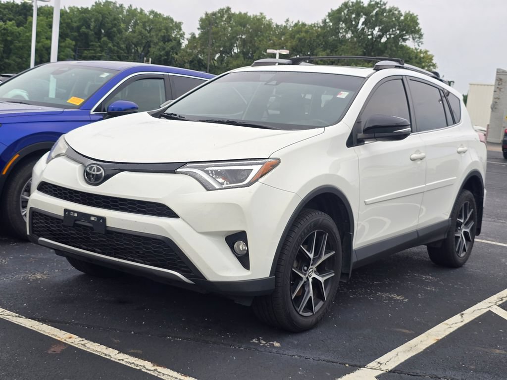 Used 2018 Toyota RAV4 SE w/ Protection Package AWD/4WD image 3
