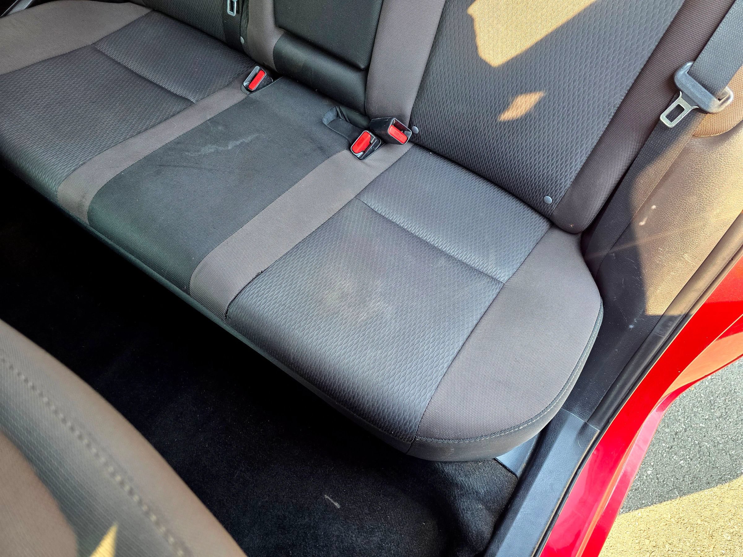 Used 2017 Toyota Corolla LE w/ Carpet Mat Package (TMS) FWD image 46