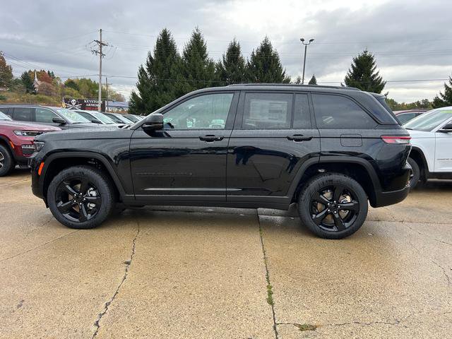 New 2025 Jeep Grand Cherokee Limited w/ Black Appearance Package image 6