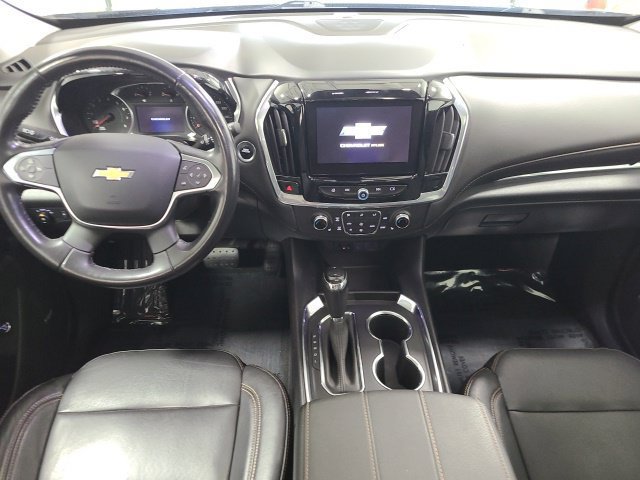 Used 2019 Chevrolet Traverse LT w/ LT Premium Package AWD/4WD image 2