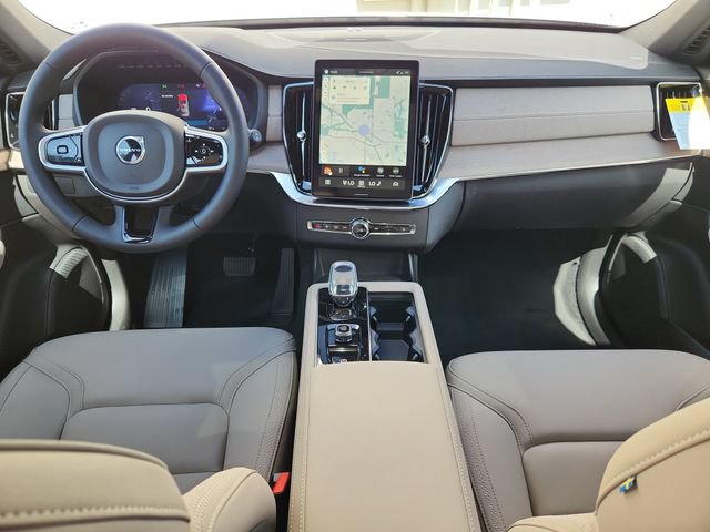 New 2026 Volvo XC90 B6 Plus w/ Protection Package Premier AWD/4WD image 11