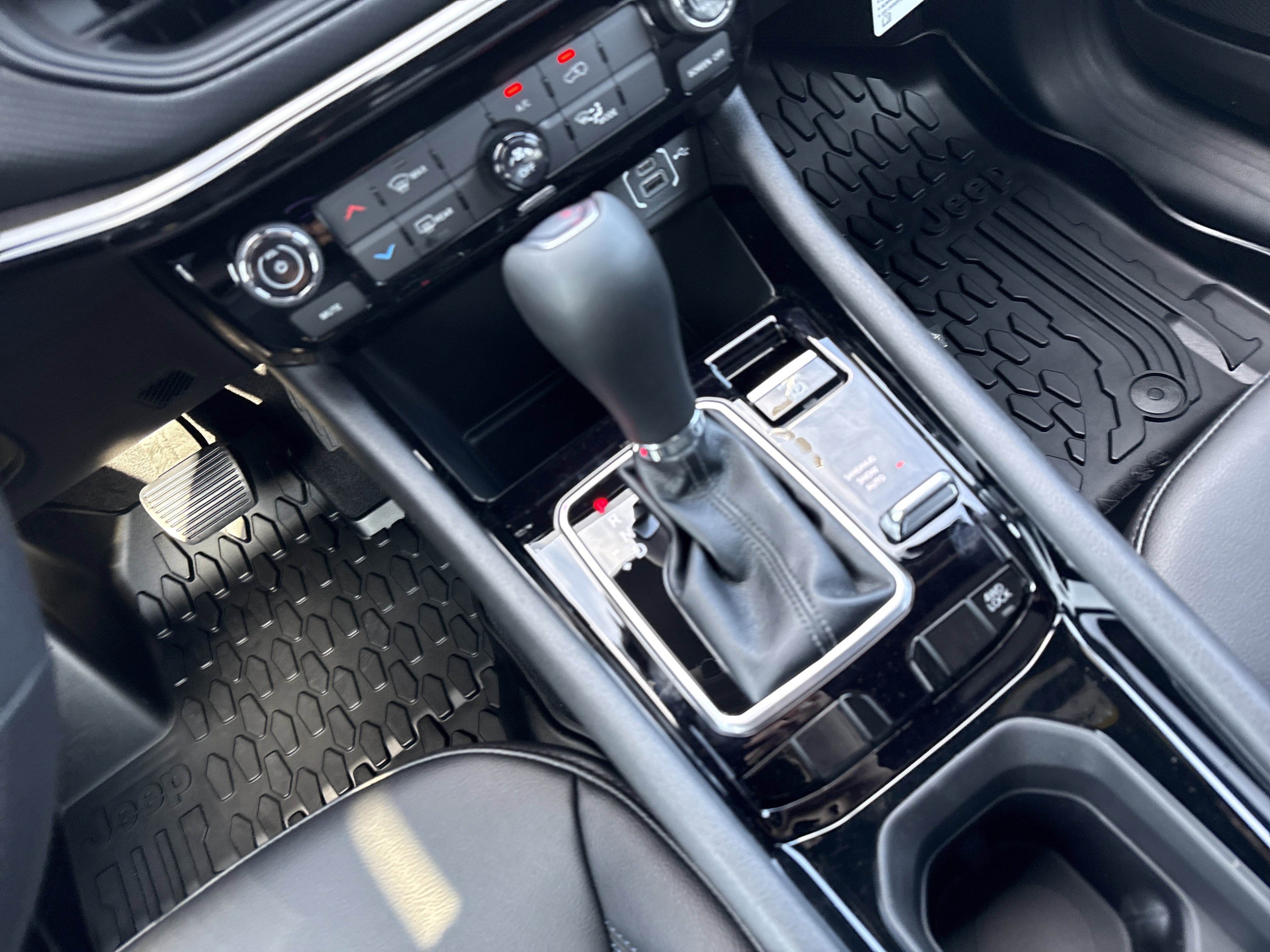 New 2026 Jeep Compass Latitude image 21