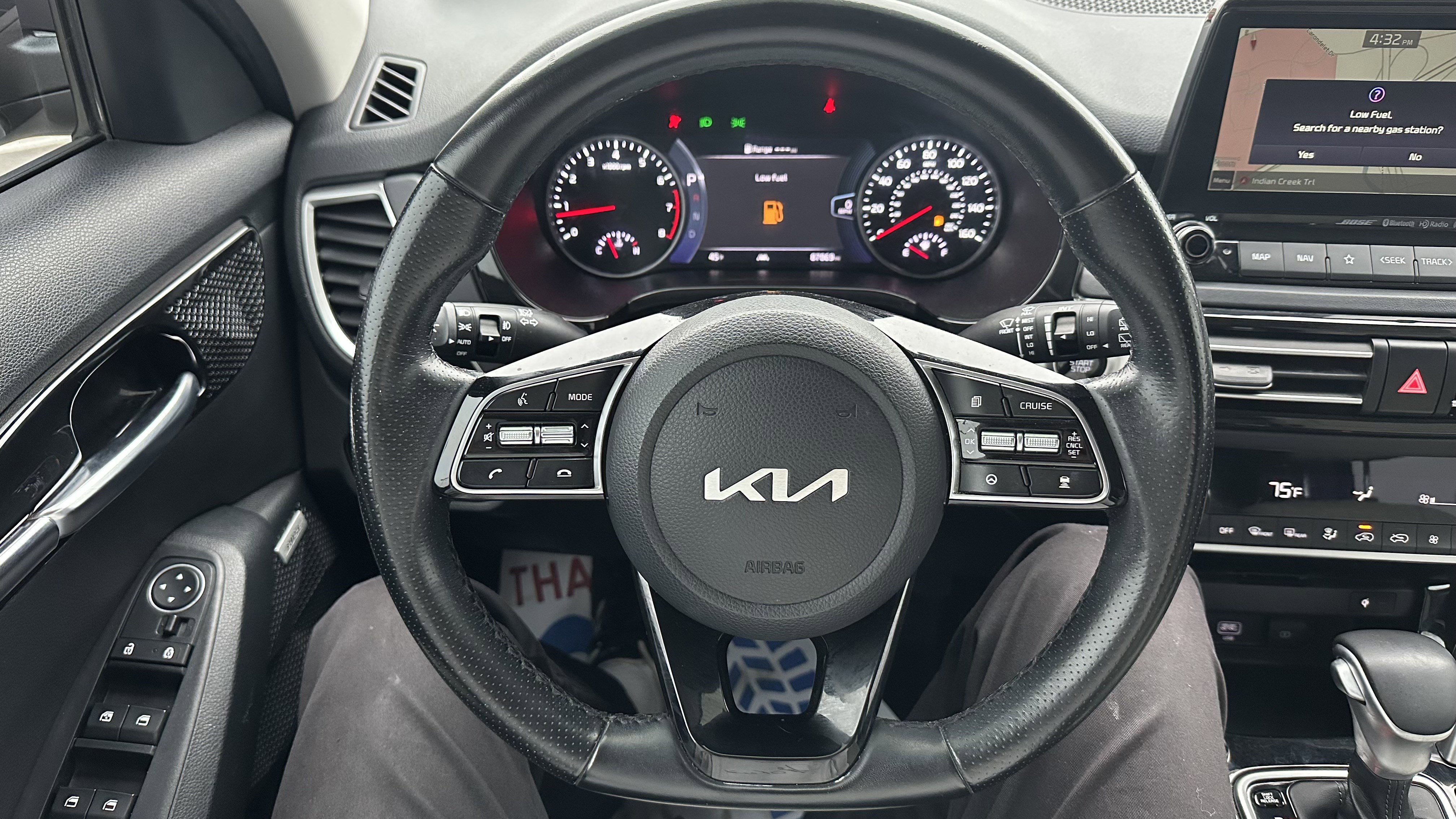 Used 2022 Kia Seltos SX w/ Sunroof Package image 21