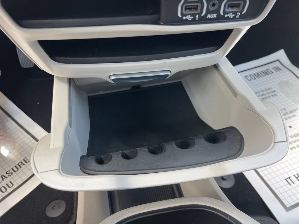 Certified 2023 Chrysler Pacifica Touring-L FWD image 55