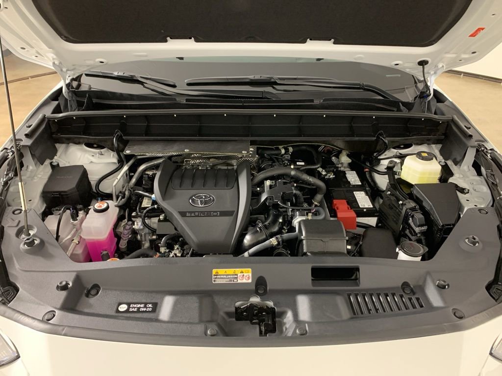 Used 2026 Toyota Highlander Limited image 46