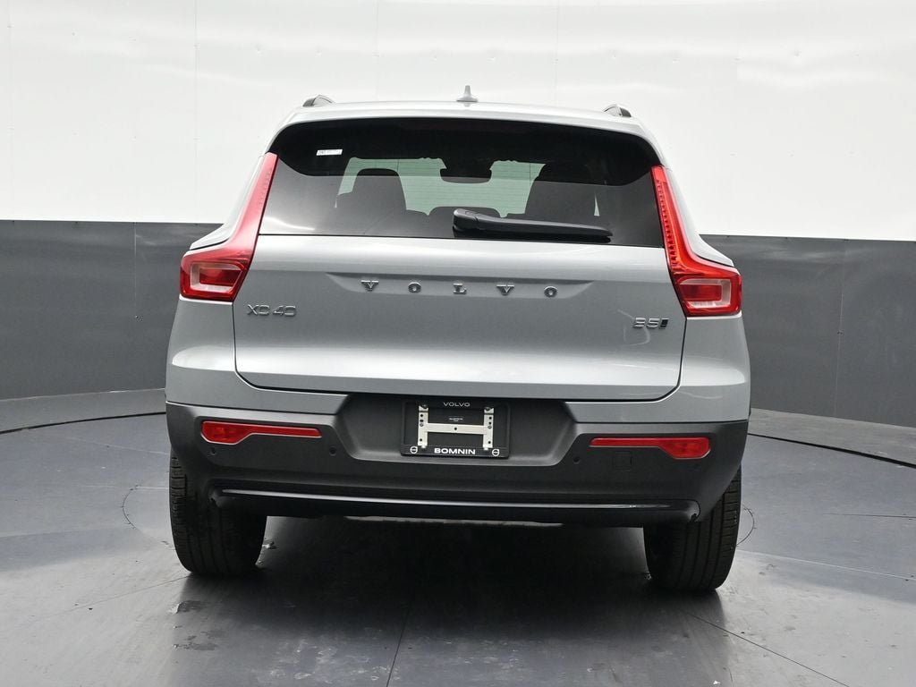New 2026 Volvo XC40 B5 Plus AWD/4WD image 4
