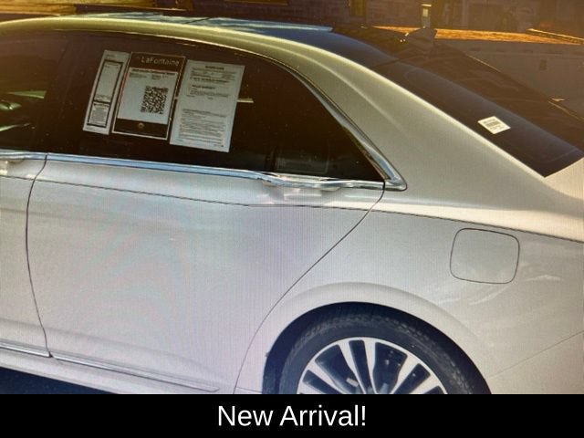 Used 2018 Lincoln Continental Select w/ Continental Climate Package AWD/4WD image 4