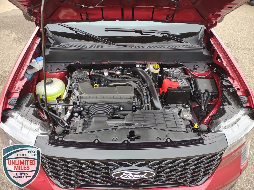 New 2025 Ford Maverick XLT w/ XLT Luxury Package image 22