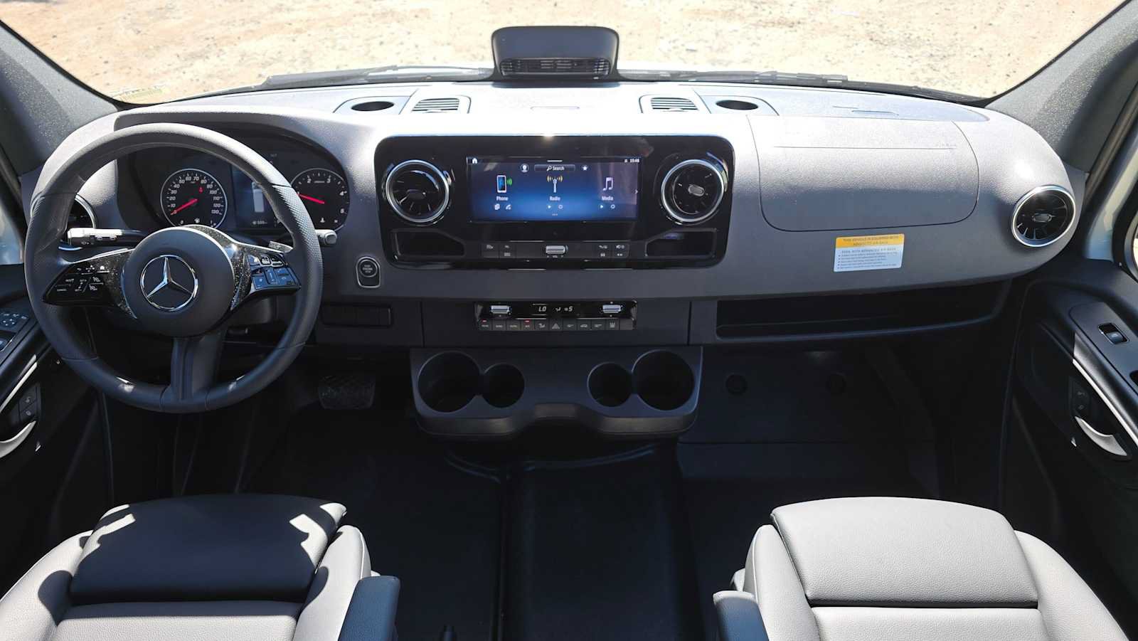 Used 2025 Mercedes-Benz Sprinter 2500 image 17