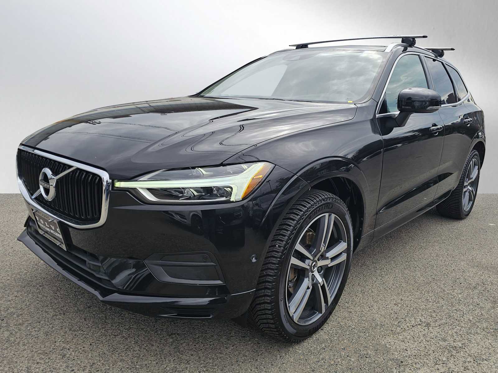 Used 2019 Volvo XC60 T5 Momentum w/ Multimedia Package image 7