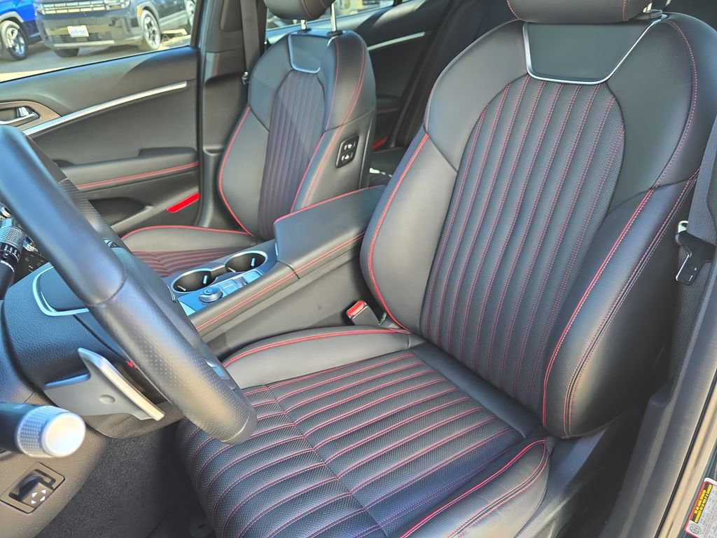 Used 2025 Genesis G70 3.3T Advanced image 14