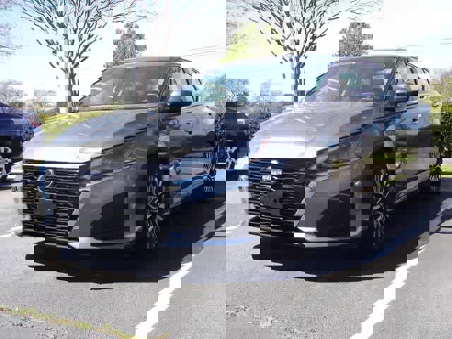 Used 2023 Nissan Altima 2.5 SV image 1