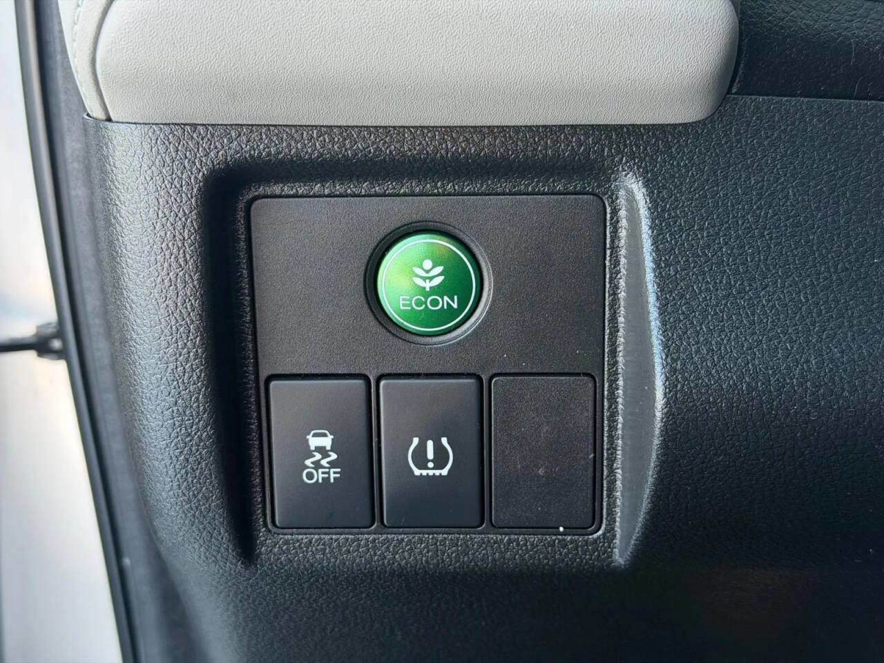 Used 2016 Honda HR-V EX-L image 15