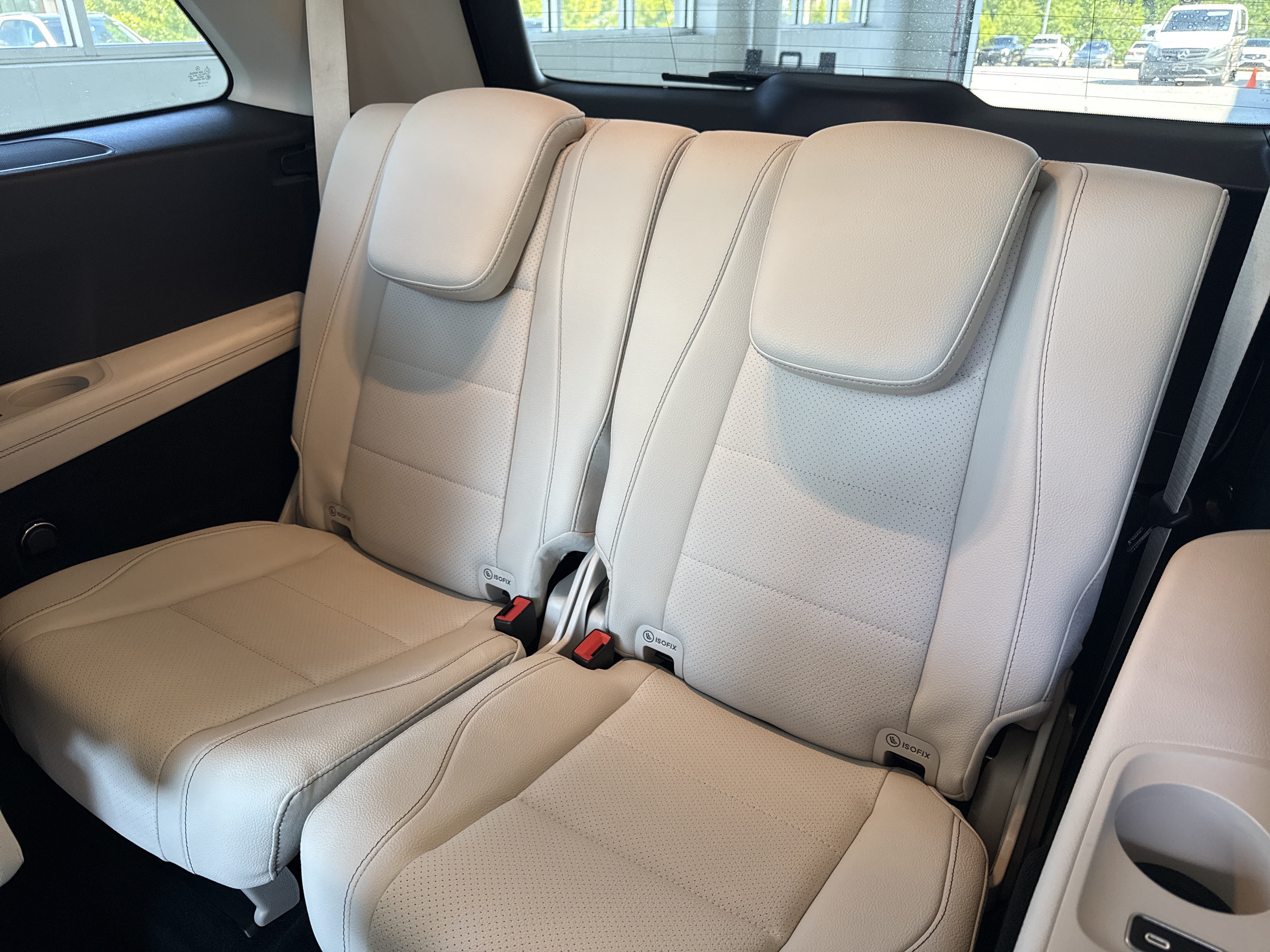 Certified 2025 Mercedes-Benz GLS 450 4MATIC image 32