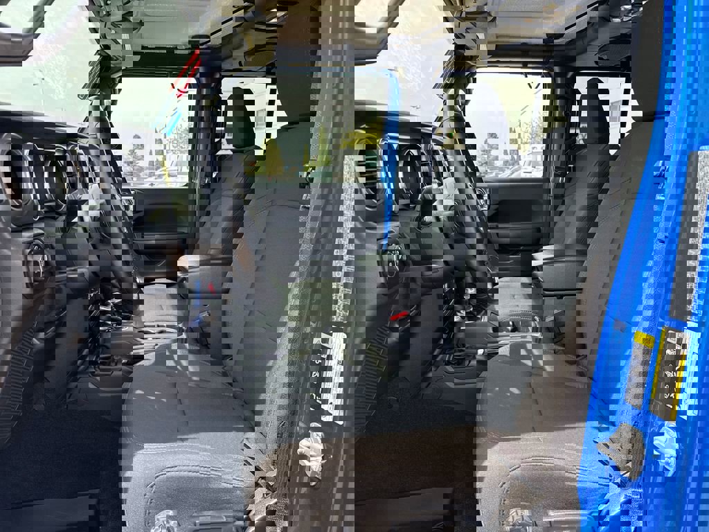 Used 2021 Jeep Wrangler Unlimited Sport AWD/4WD image 12